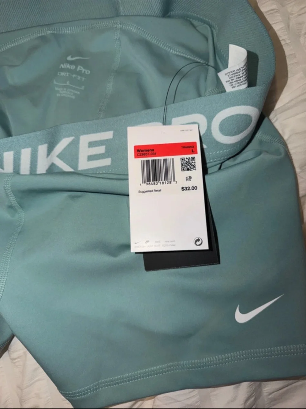 Nike Teal Sports Bra and Pro Shorts Set